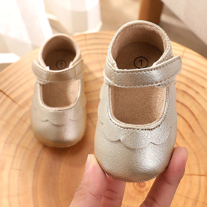 Baby Mädchen Schuhe 2025 - Fashion Einfarbig Leder Blume Prinzessin - Weiche Gummisohle Rutschfest Casual Erste Laufschuhe