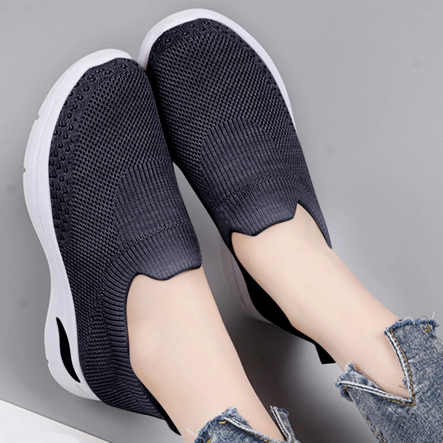 Women's New Summer Shoes Mesh Breathable Sneakers Light Slip on Flat Platform Casual Shoes Ladies Anti-slip Walking Woven Shoes