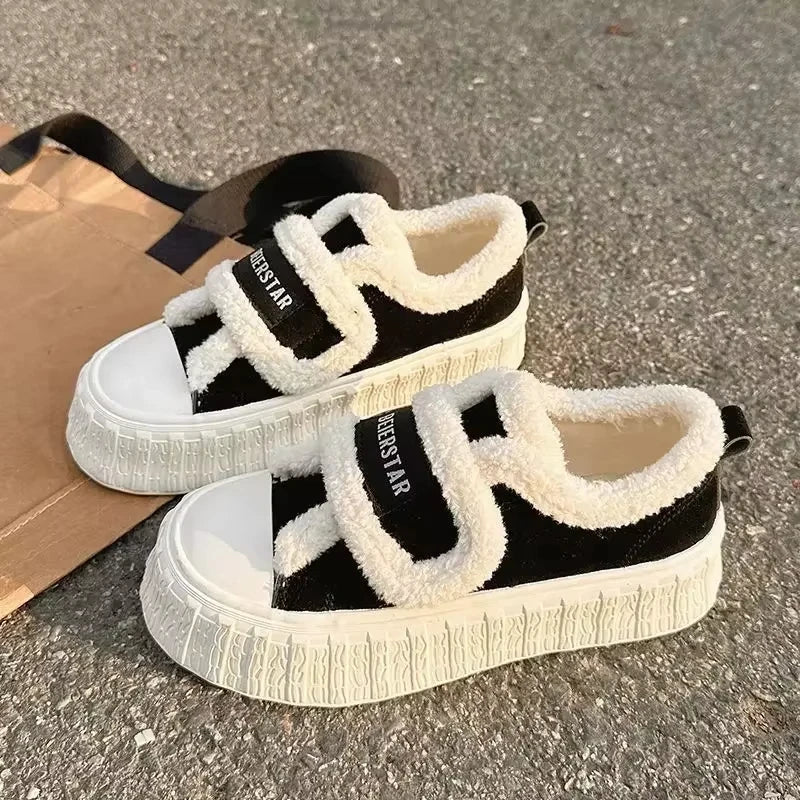 Winter Women Breathable Warm Sneakers White Wool Shoes Thick Heel Plaid Sneakers Casual Running Platform Lolita Shell Shoes