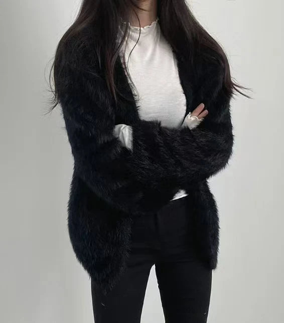 Fuyubetter V-Ausschnitt Strickjacke - Größe M, Gewicht 120–220 g/m²