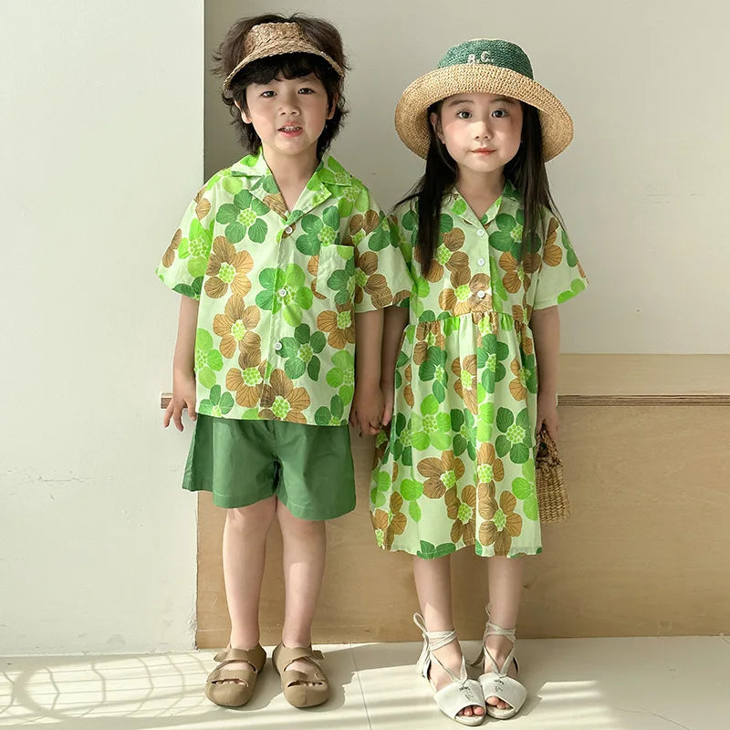 Kinder-Kleidungsset 2025 Sommer Neu Jungen Hemden Shorts 2-teilig Set Mädchen Blumenkleid Kinder Bruder Schwestern Outfits