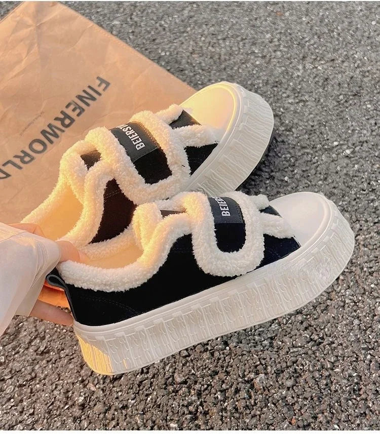 Winter Women Breathable Warm Sneakers White Wool Shoes Thick Heel Plaid Sneakers Casual Running Platform Lolita Shell Shoes