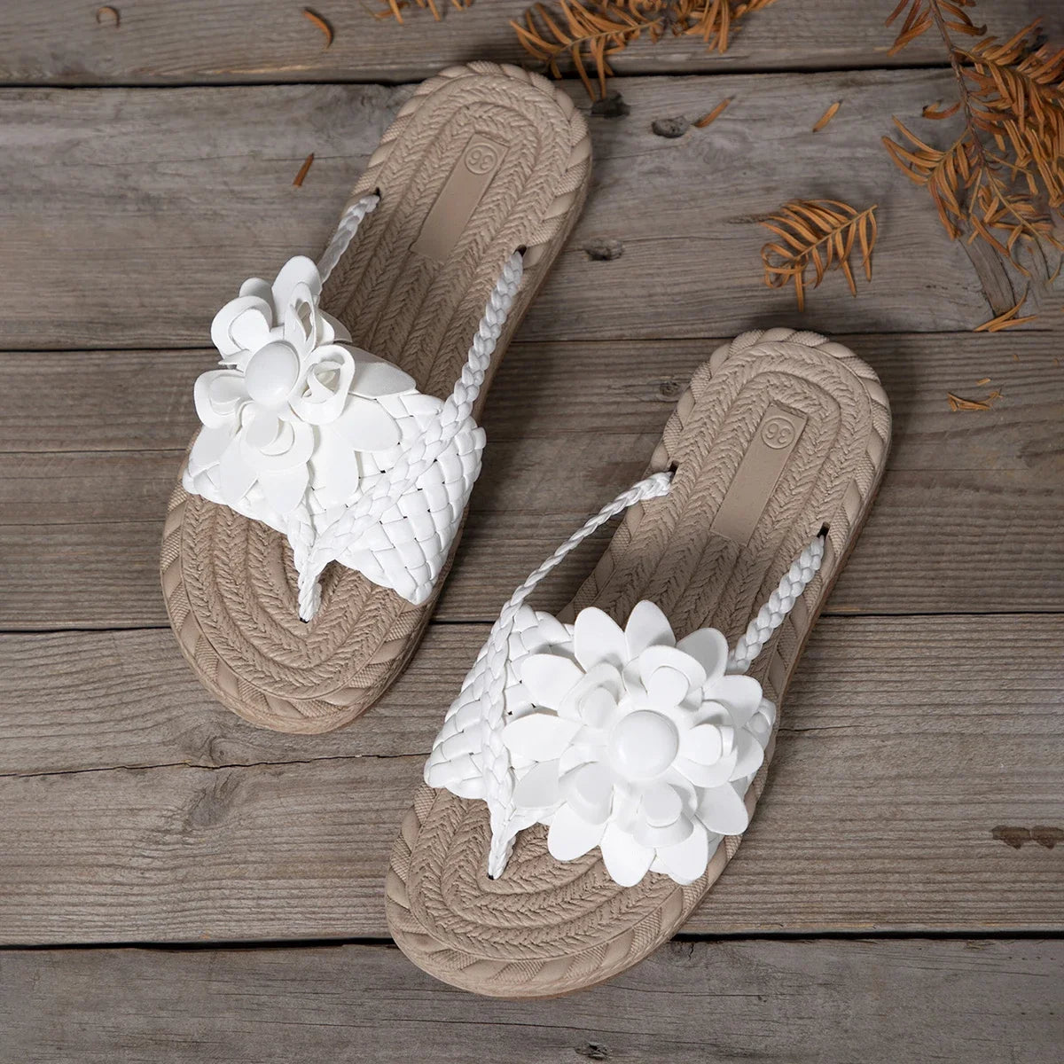 Summer Floral Braided Flat Slippers Classics Solid PU Leather Women Non Slip Flip Flops Soft Comfortable Beach Sandals Femme