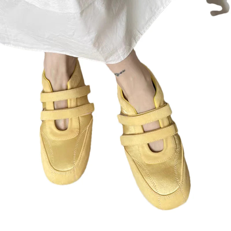 Women Flats Sneakers Designer Casual Shoes Running Sport Shoes 2025 Fashion New Brand Walking Comfort Spring Mujer De Zapatillas