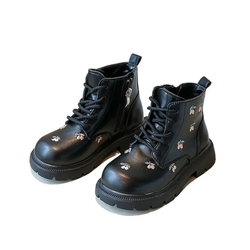 Luna Cherry Kurzstiefel Stickerei - Größe 24-37 Softsohle