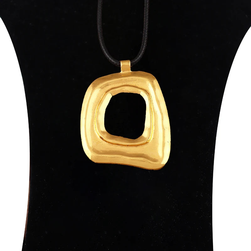 ZXZCN Lange Goldkette Unregelmäßiger Anhänger - Zink 60cm