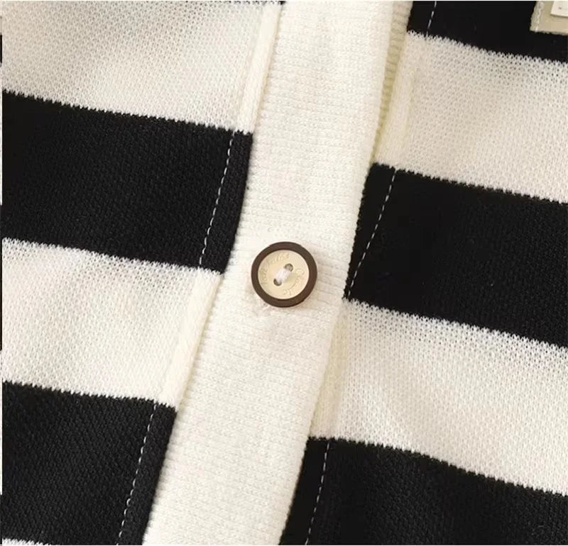 XJYIYUANLCCN Gestreifte Strickjacke - Größe 1-10 Jahre, Weiche Wolle, V-Ausschnitt