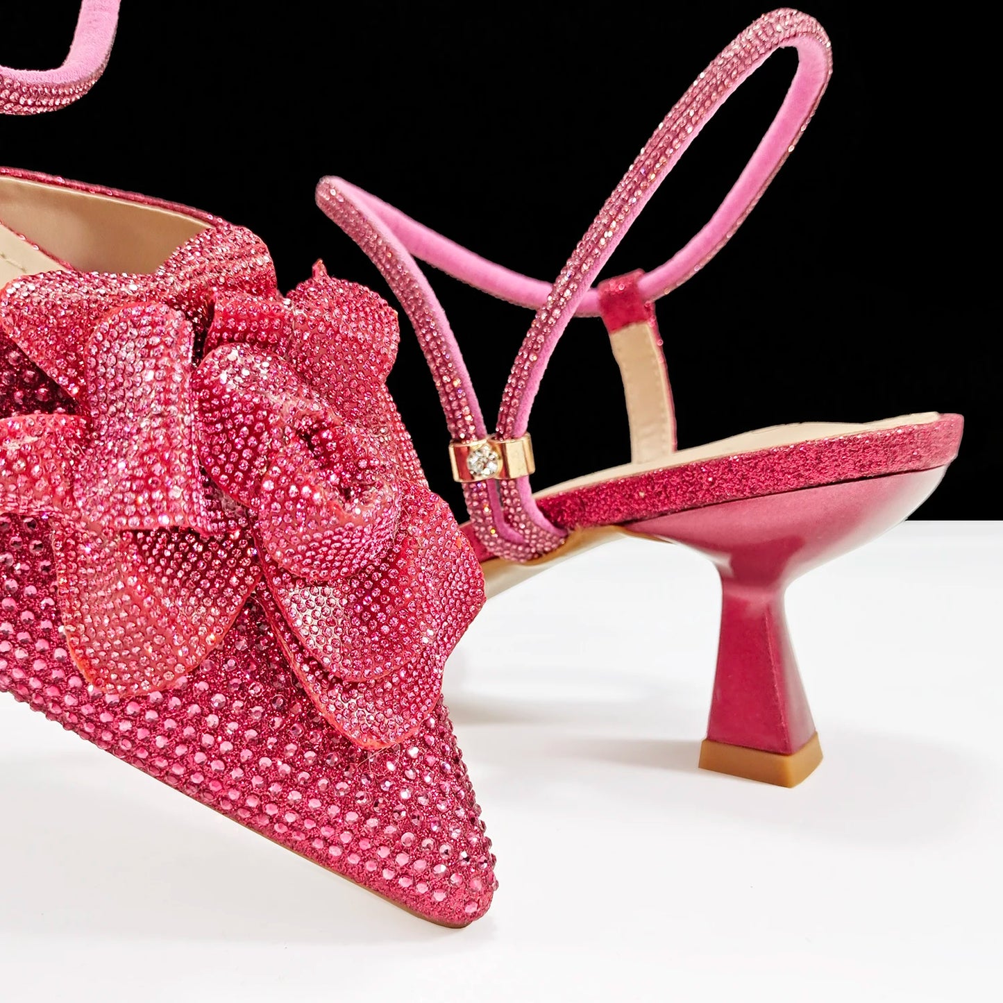 Queena Yan Italienisches Design Noble Stil Damen Sandalen Große Blumen Elegante Hohe Absatz Frauen Schuhe Party Schuhe