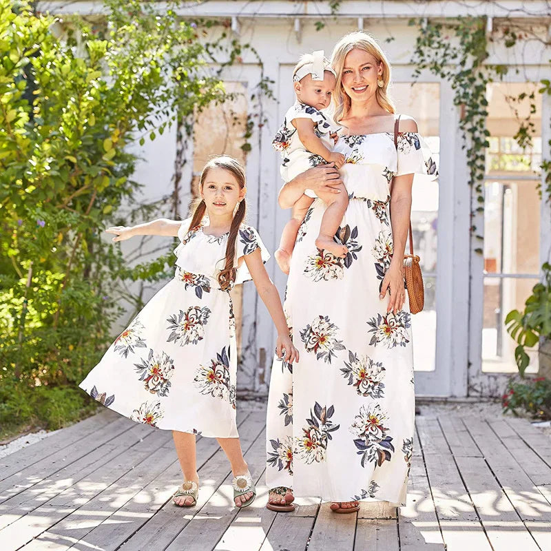 New Mother Daughter Summer Dresses Floral Slash Neck Beach Chiffon Dress Mom Mommy and Me Loose Dress Family Matching Outfits