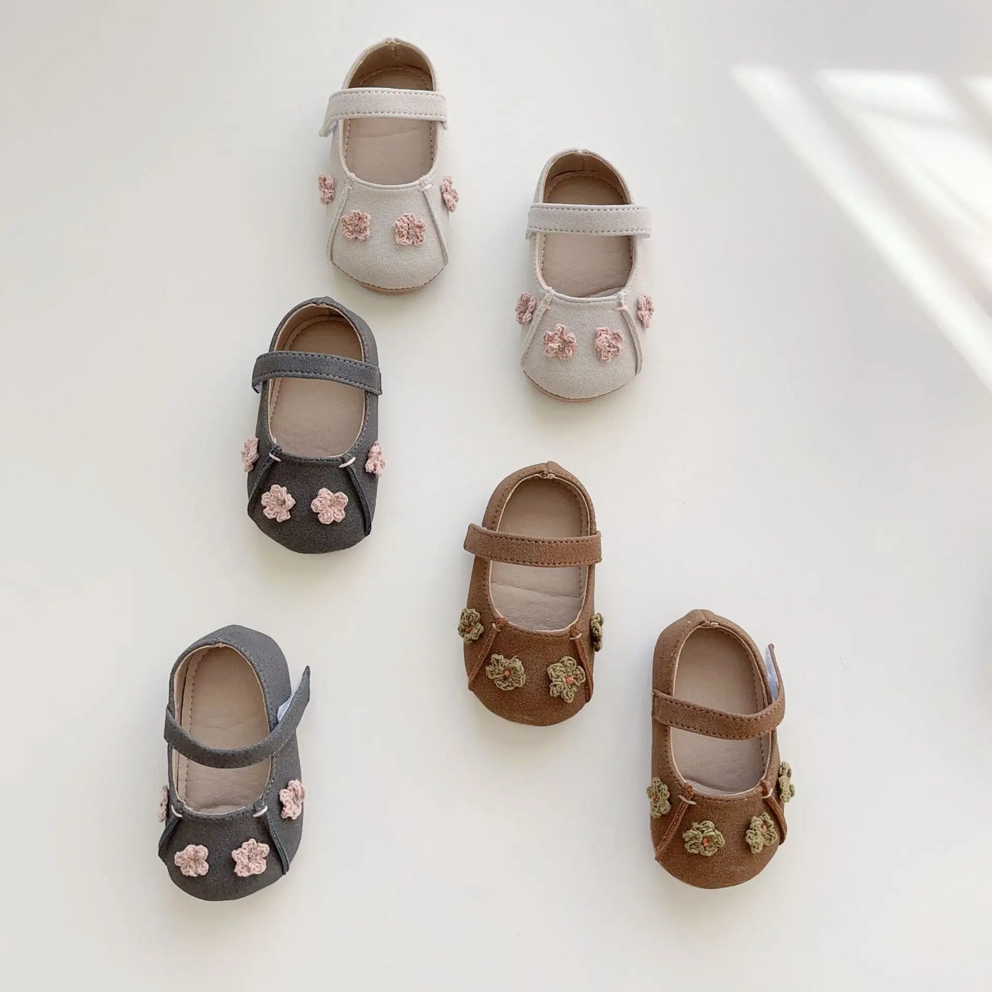 Mädchen Schuhe 2025 - Frühling Baby Prinzessin Koreanische Edition Blumen - Elastik Band Weiche Sohle Sneakers 1-3J