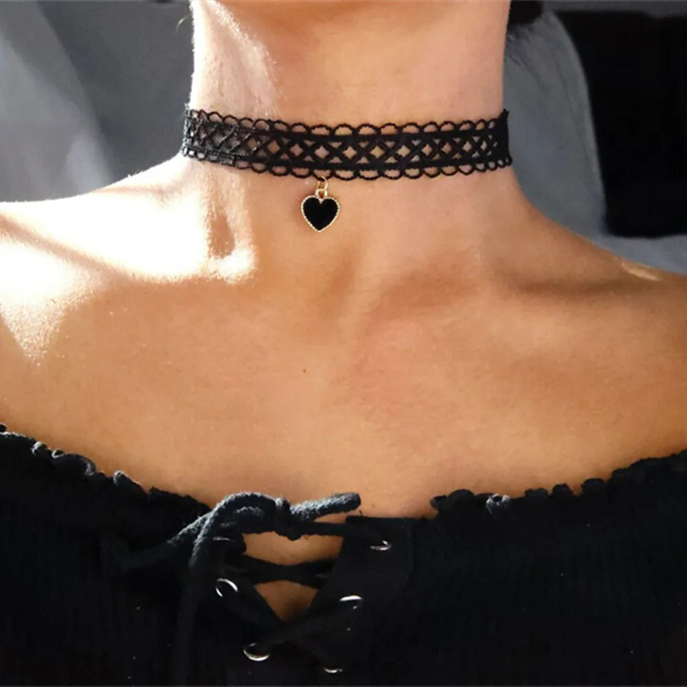Vintage Fashion Black Lace Heart-Shape Artificial Pearl Pendant Necklace Female Women elegant Simple Choker Ladies Party Jewelry