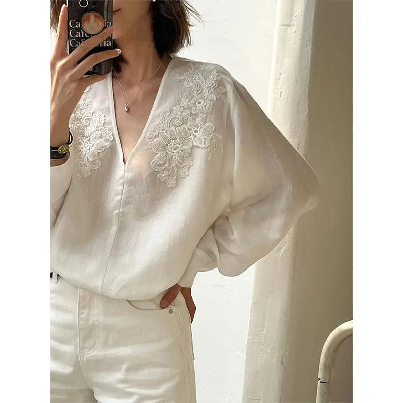 Flower Embroidery Shirt for Women 2025 Blusas Mujer De Moda Long Sleeve V Neck Blouses Chic Korean Vintage Blouse Tops Female