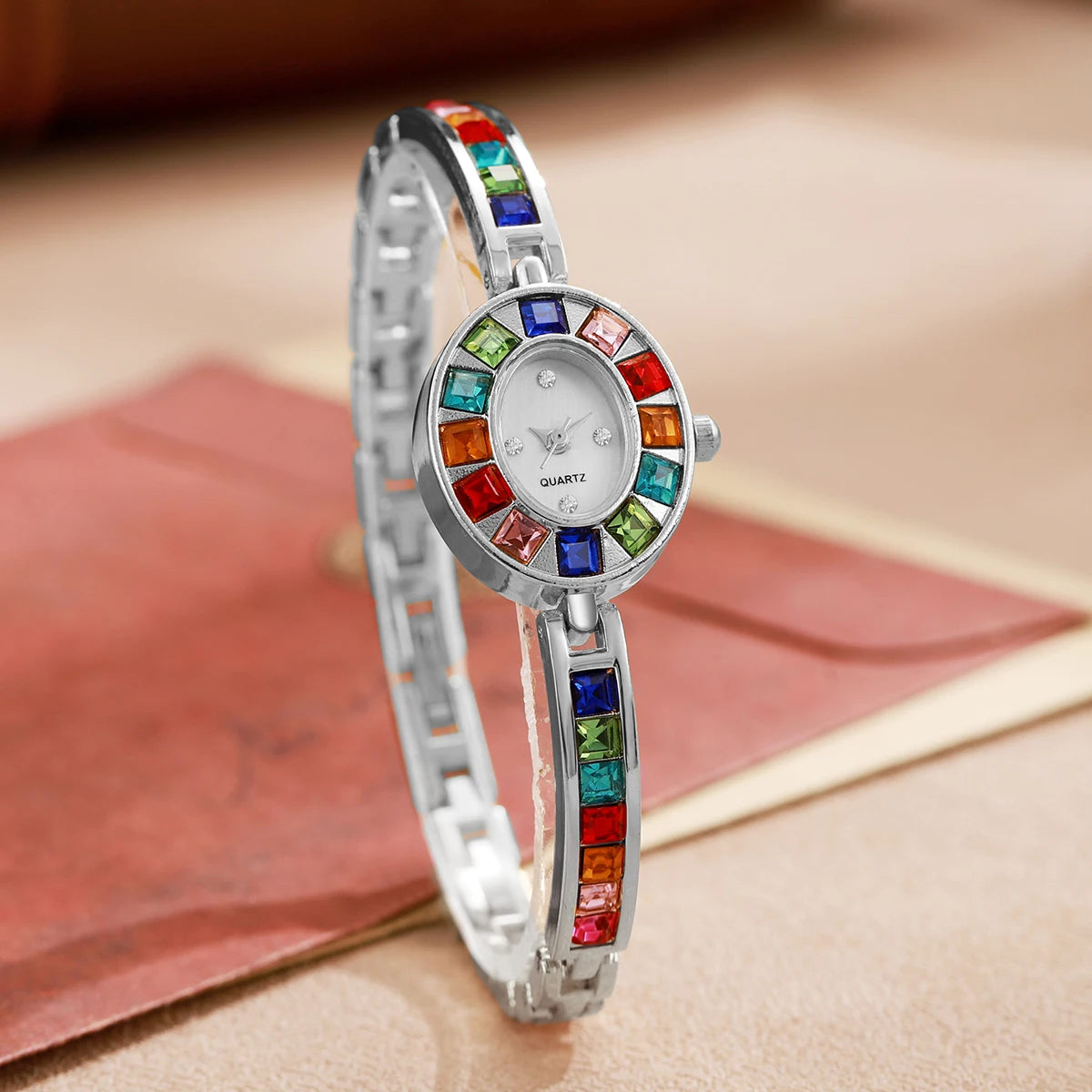 Damen-Uhr 2025: Luxury-Rhinestone Fashion-Bracelet - Girls Clock Collection