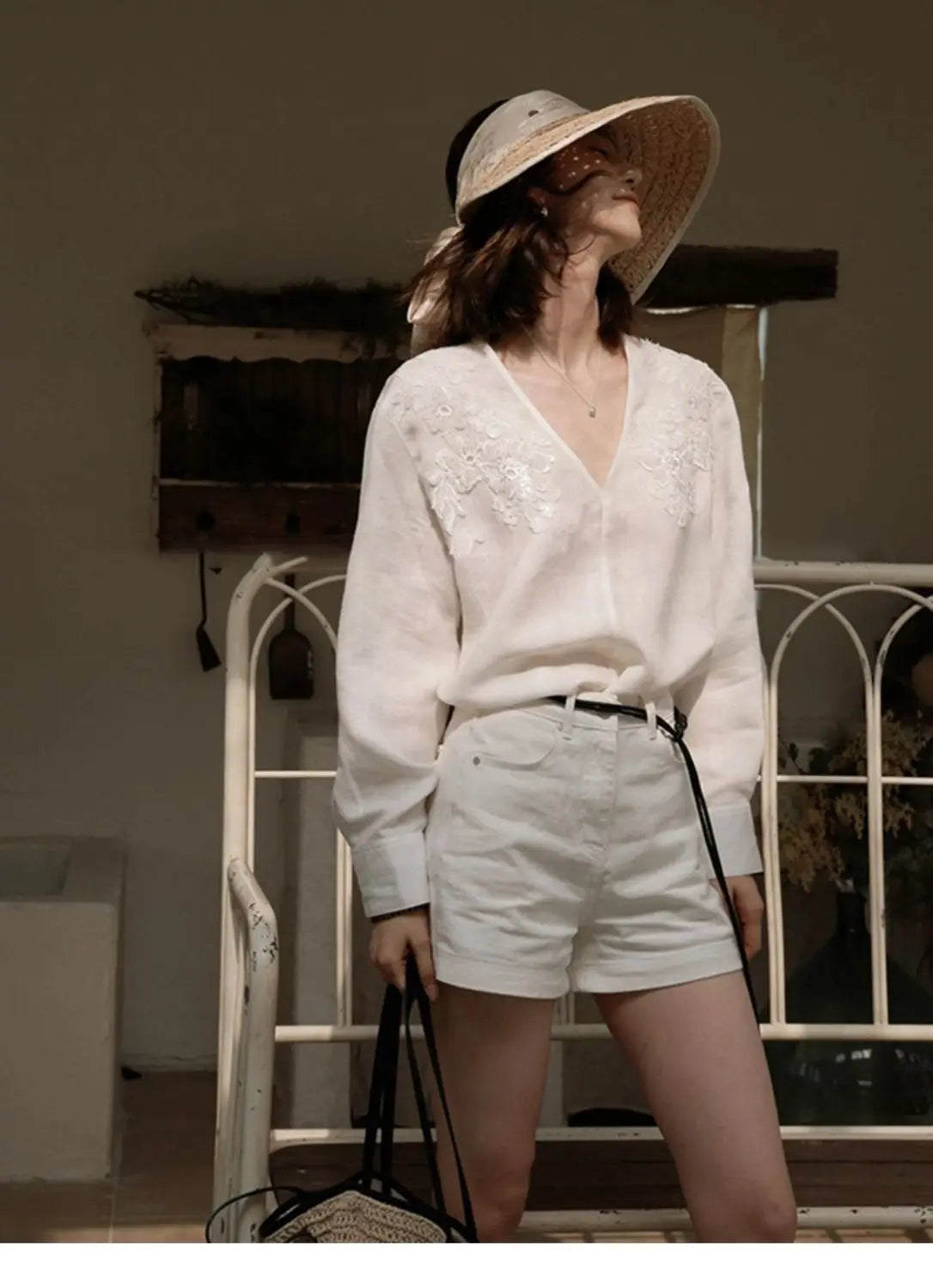 Flower Embroidery Shirt for Women 2025 Blusas Mujer De Moda Long Sleeve V Neck Blouses Chic Korean Vintage Blouse Tops Female