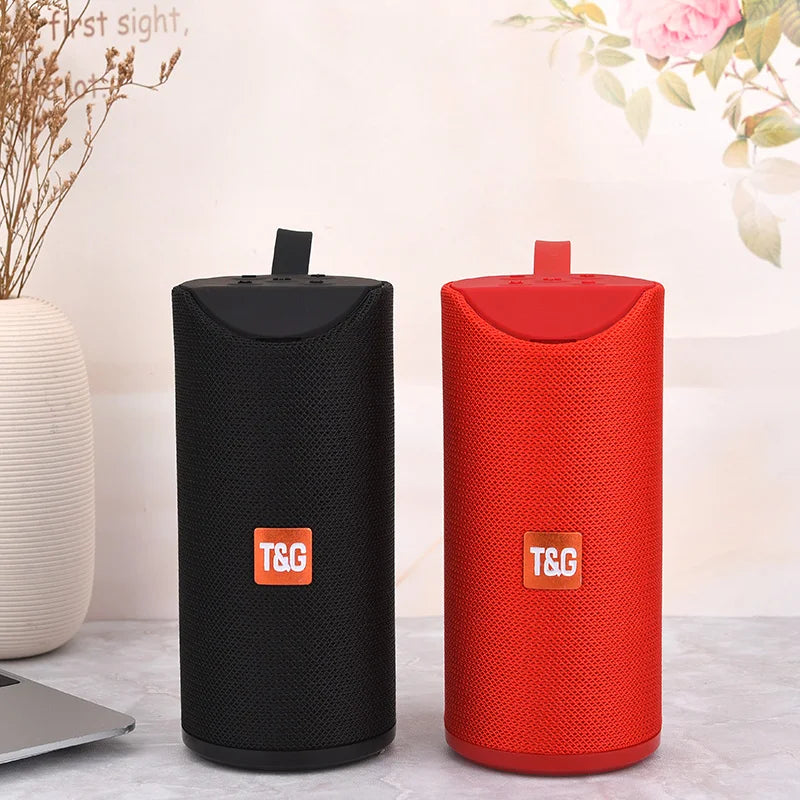 Wireless Bluetooth speaker Portable/outdoor camping/camping/stereoMobile speaker /FM/TF/USB/Party Essentials Subwoofer