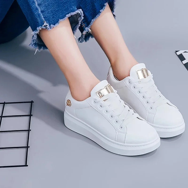 Tenis Feminino 2023 Small White Shoes Women Sneakers Sports Casual Flat Skateboarding Shoes Lace-Up Leather Girls Walking Shoe