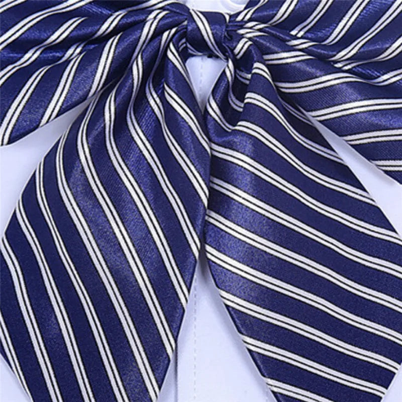 Damen-Fliege 2025: Gestreifte Business-Kollektion - Professional Women Collection