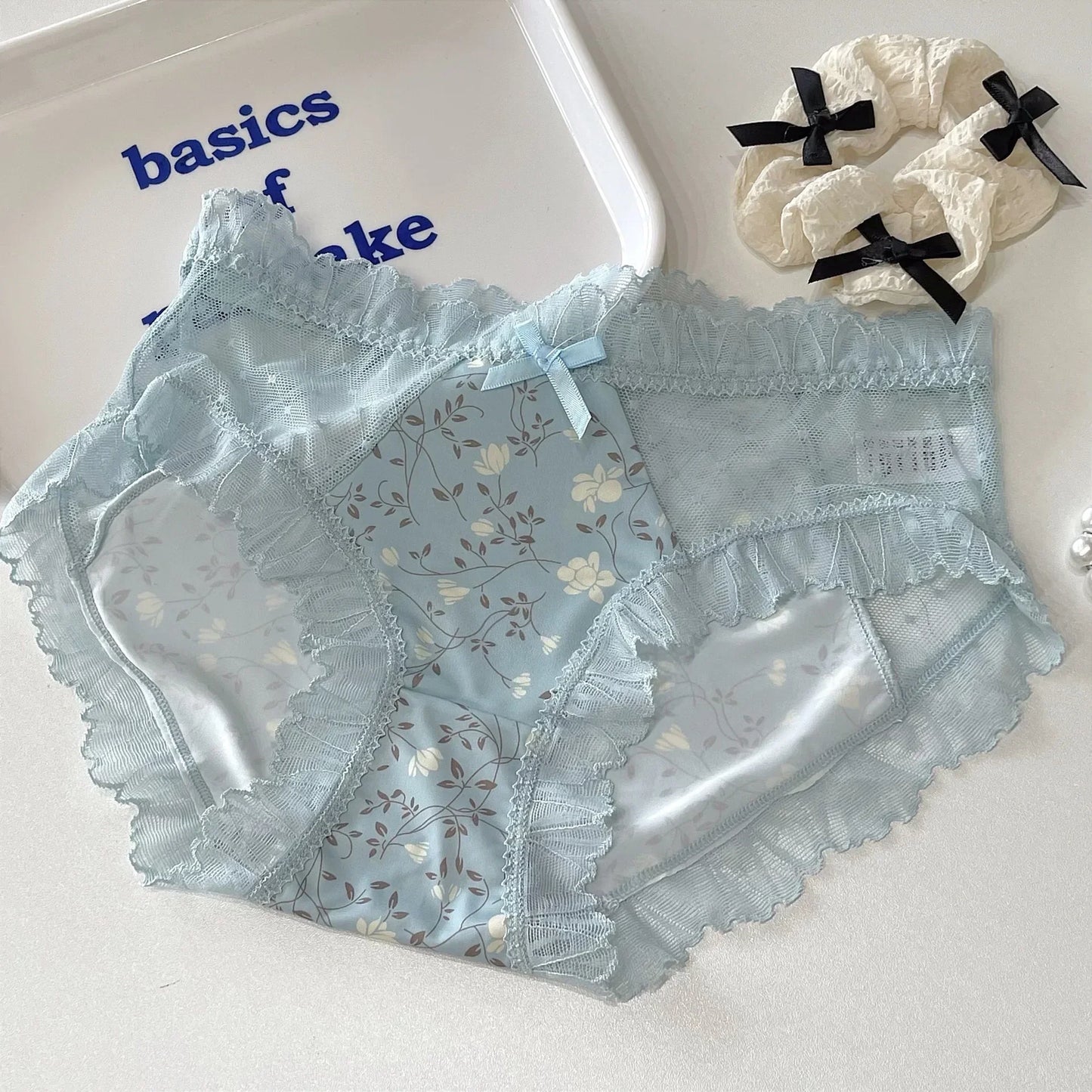 Floral Lace Women's Panties Middle Waist Plus Size Fashion Ice Silk Briefs Quick-drying Cotton Crotch Underpants Female Lingerie