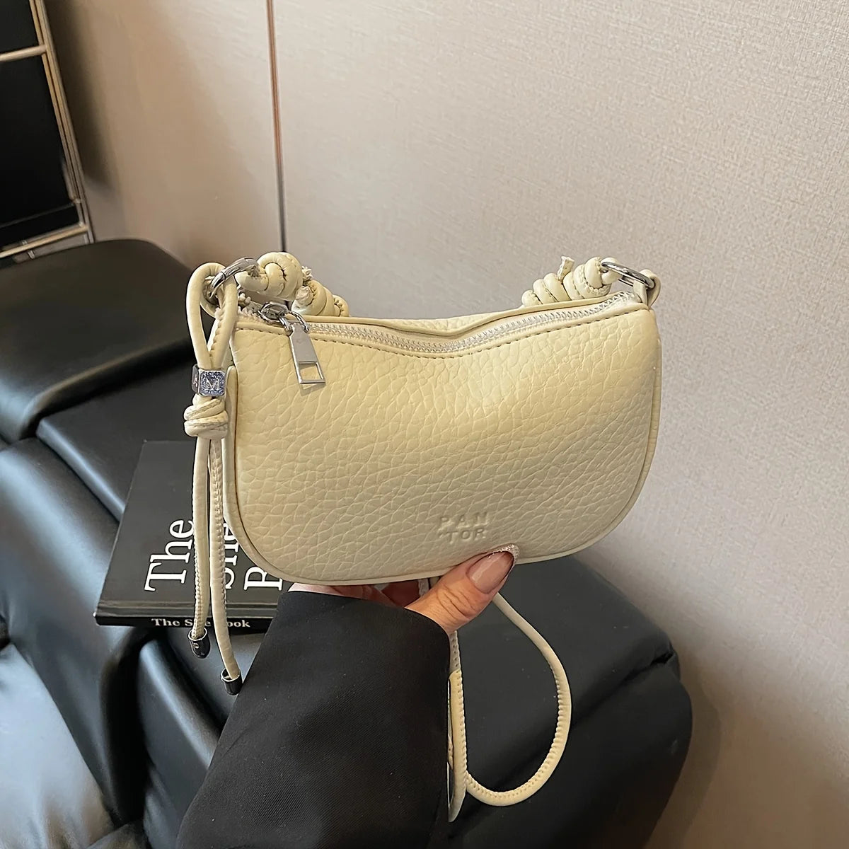 Ladies' Crossbody Bag Is Fashionable, Versatile, Solid Color, Exquisite Design, Daily Commuting, Casual Shoulder Bag