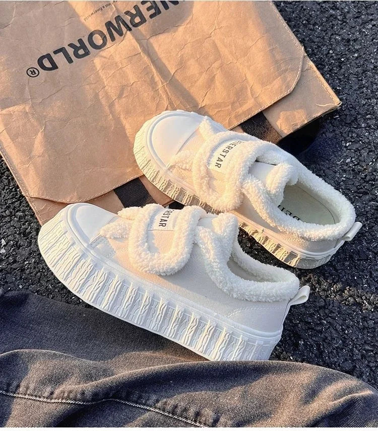 Winter Women Breathable Warm Sneakers White Wool Shoes Thick Heel Plaid Sneakers Casual Running Platform Lolita Shell Shoes