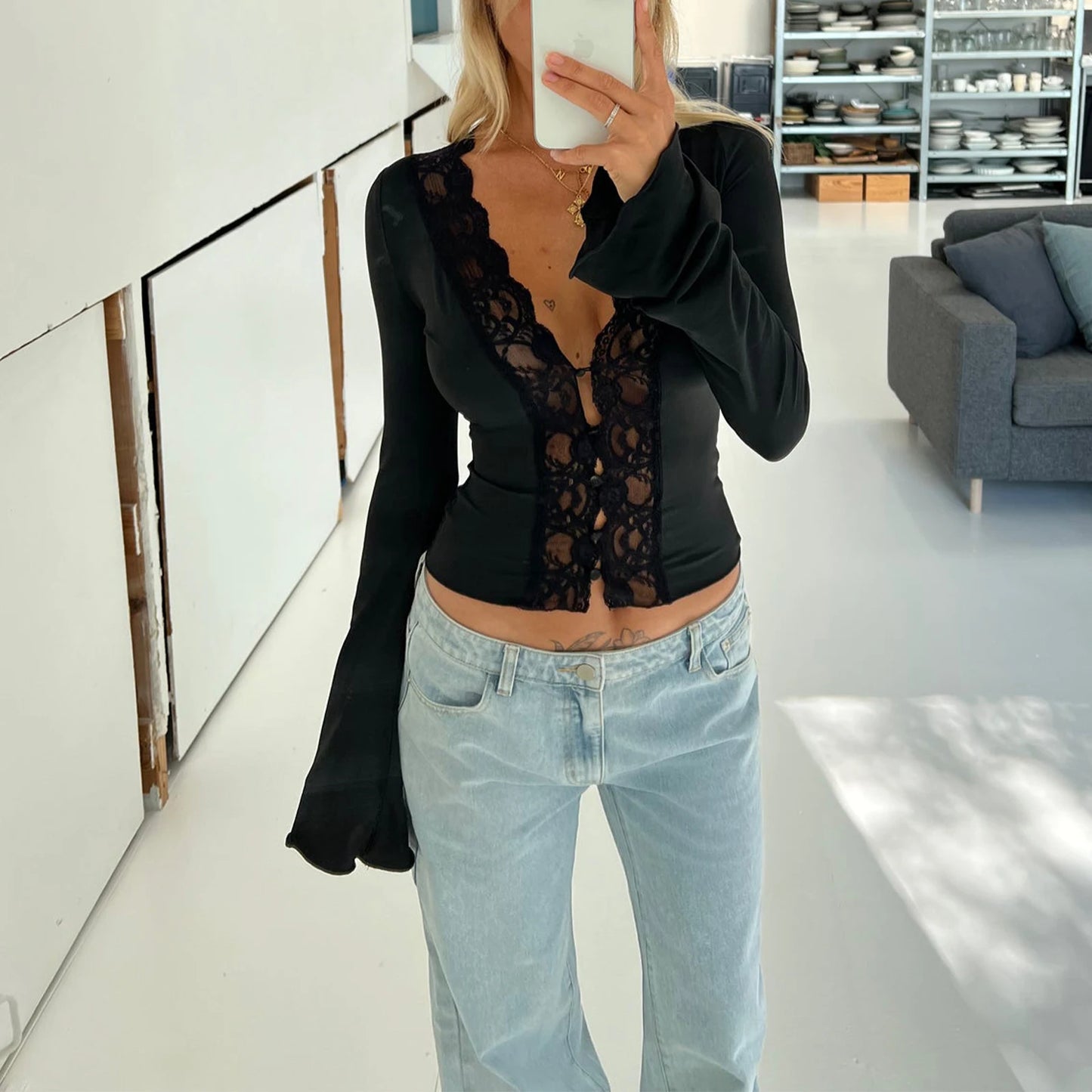 Women Lady Vintage Blouse Tops Pretty Basic Tank Tops Lace Trim V Neck Button Front T-shirt Coquette Flared Sleeve Slim Fit Tees