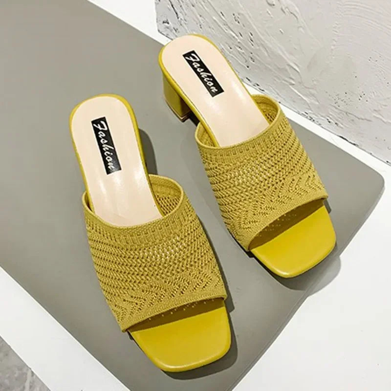 Women Slippers 2022 Summer Closed Toe Comfort Slippers Women Fashion Fly Weave Outdoor Sandals Women Medium Heel Slippers