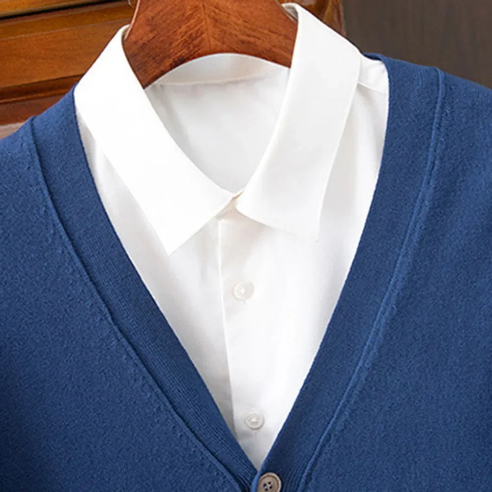 CN Cardigan V-Ausschnitt - Größe M, Polyester, Slim-Fit