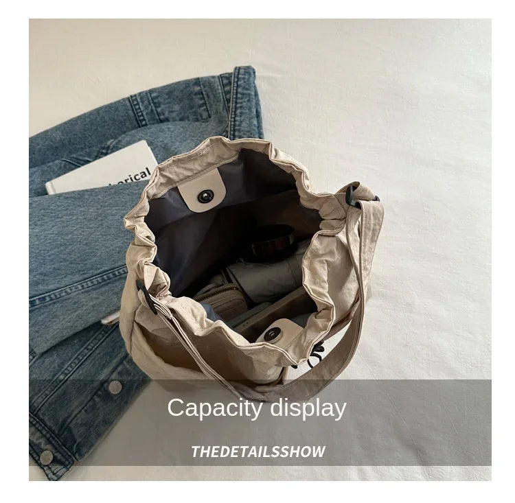New Large Capacity Versatile Shoulder Bag for Women's Summer Popular Lightweight Shoulder Crossbody Bag Minimalist Tote Handbag