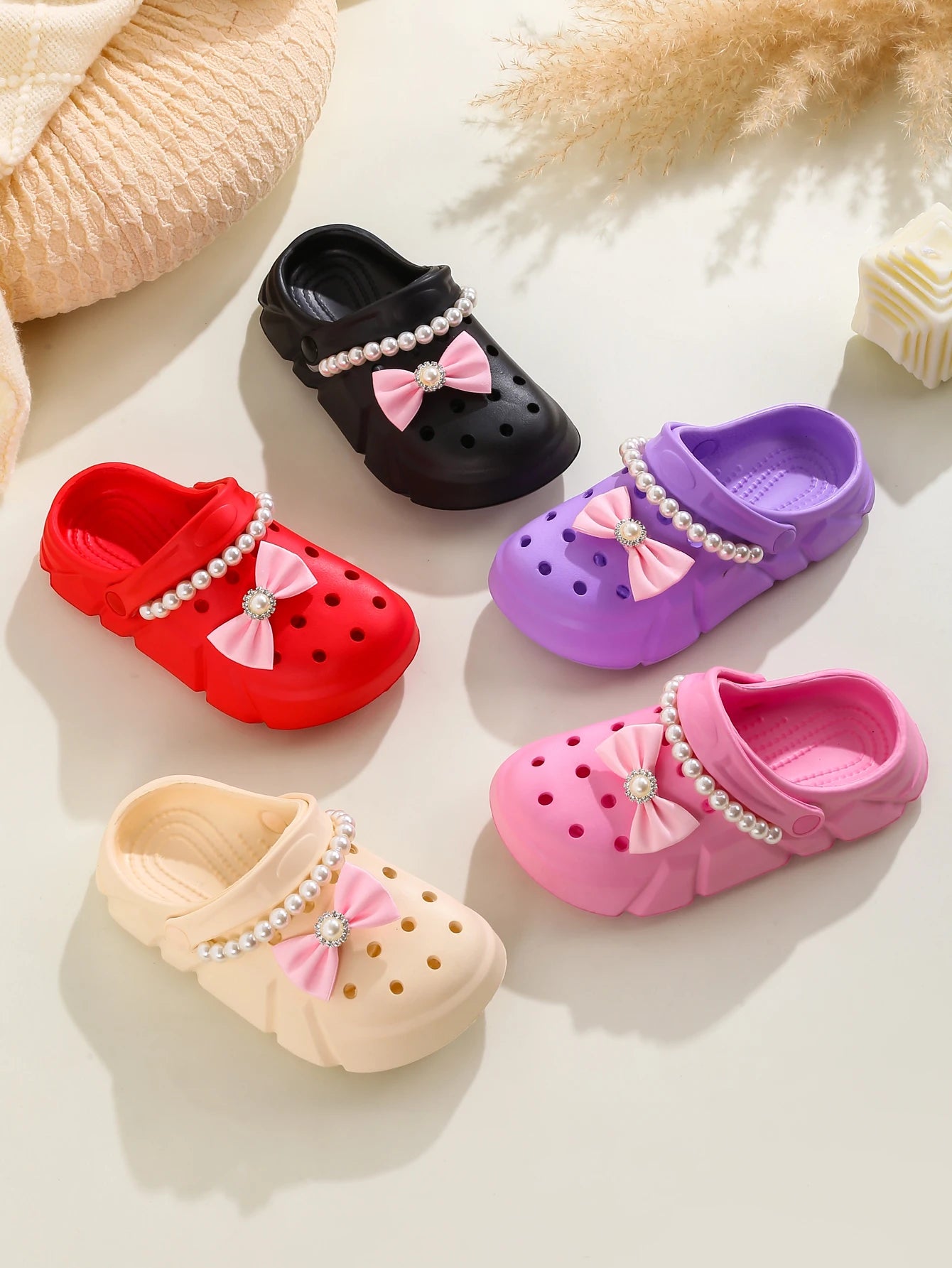 Mädchen-Clogs 2025: Atmungsaktive Schleife-Accessoires - Strand Garden Collection