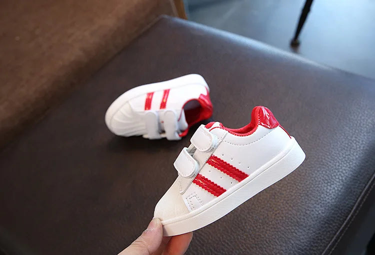 Baby Schuhe 2025 - Jungen Sneakers Mädchen Kleinkind Schuhe - PU Leder Flats Fashion Weiche Kinder Casual Schuhe