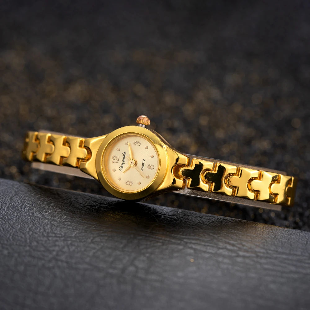 Luxus Frauen Uhr 2025 - Strass Gold Armband Hohe Qualität - Klassisch Edelstahl Uhren Quarz Frauen Armbanduhr Geschenk Frau