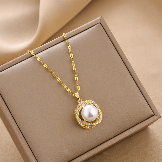 New Fashion Luxury 18K Gold Plated Imitation Pearl Pendant Necklaces For Women Trendy Retro Style Stainless Steel Clavicle Chain