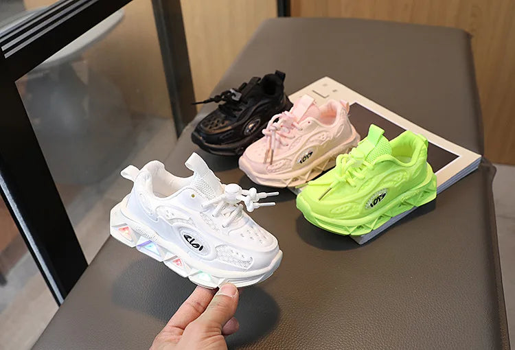Baby Schuhe 2025 - Frühling Herbst Leuchtende Sneaker - Jungen Mädchen LED Schuhe Weiche Sohle 7-13J
