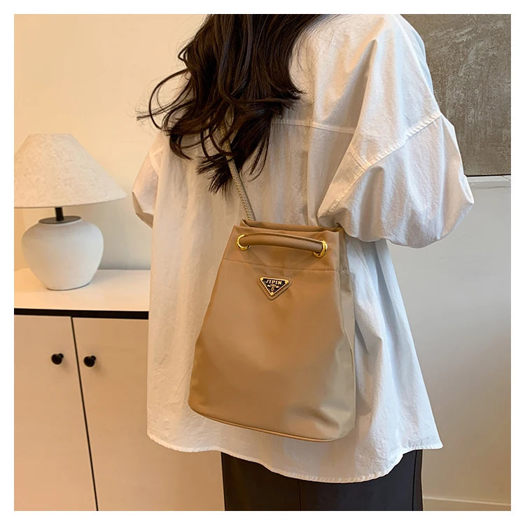 Simple Casual Versatile Women's Solid Color Nylon Cloth Single Shoulder Crossbody Bag Fashion Commuting Storage Bucket Bags