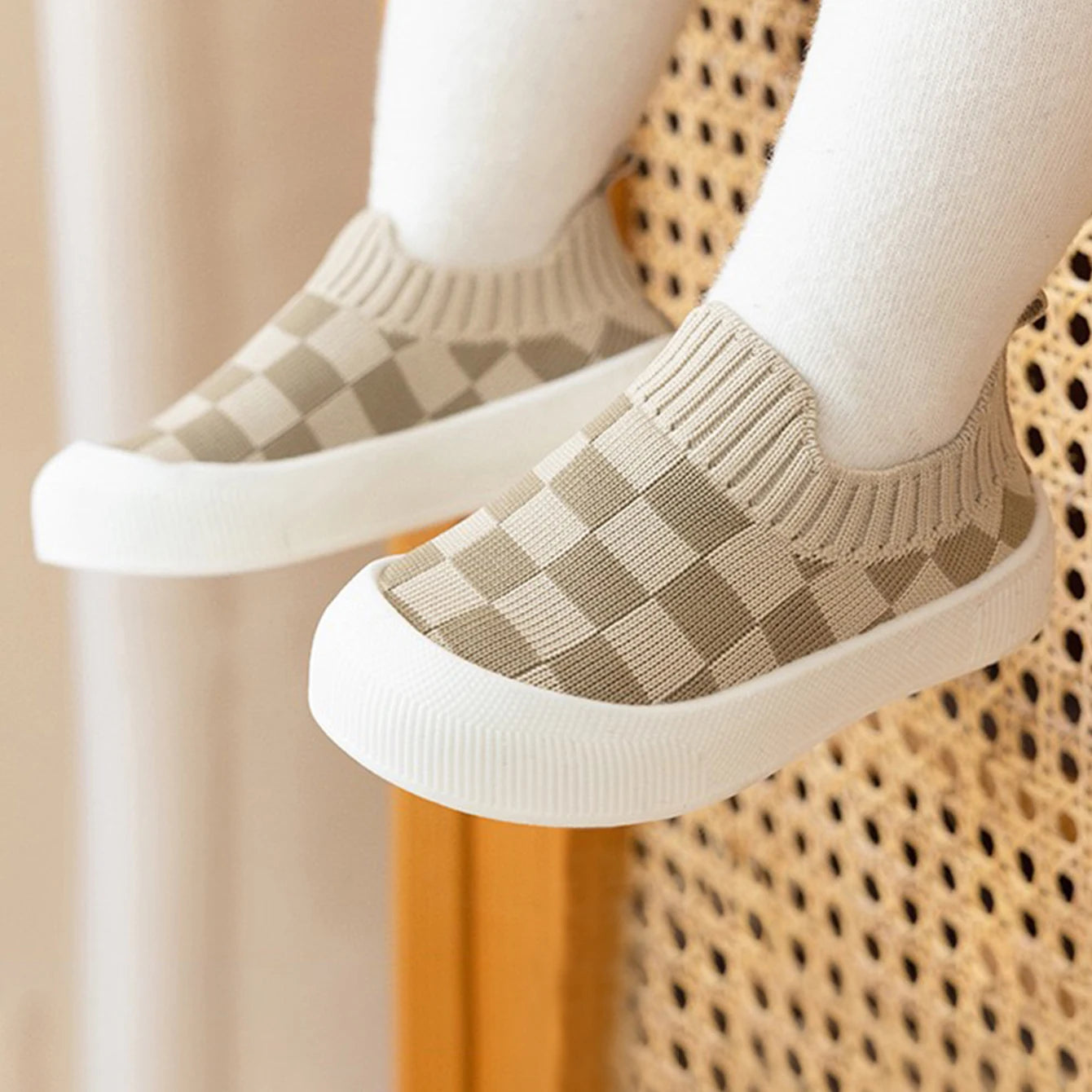 LittleSteps SlipOn Rutschfest - Gr 18-24 EU Leicht Baby