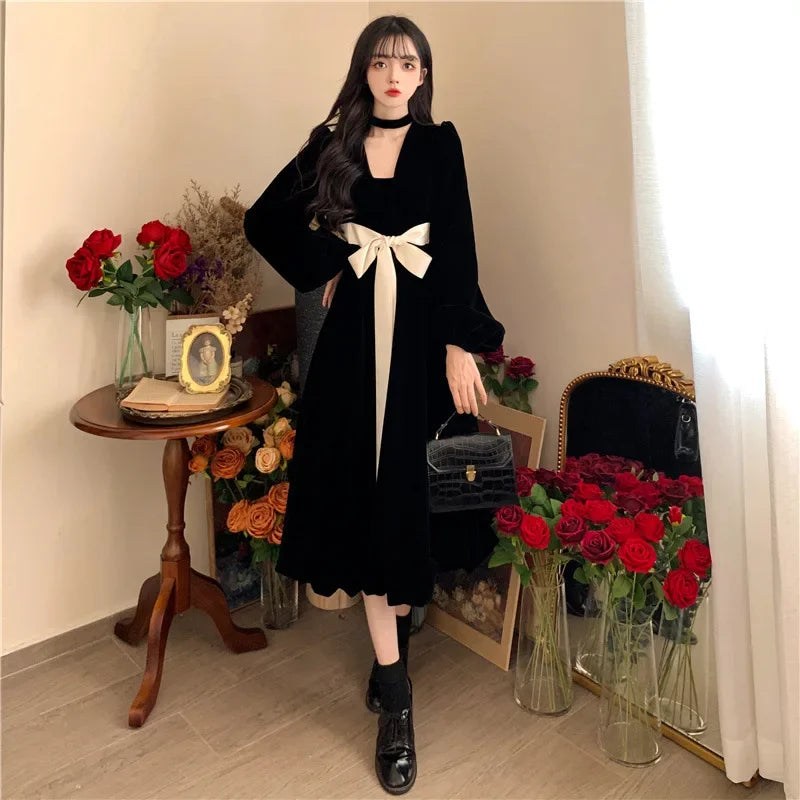 Choice Bow Dress Hochwertiger Samtlook - Größe M Schlank