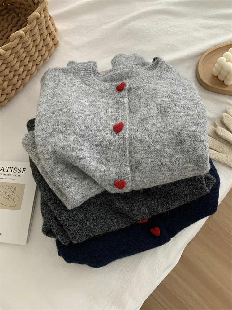 Cardigan din lână MOOIRUE APPAREL cu cataramă pentru umăr - Mărime normală, croială slim, material poliester, lână, spandex, nailon