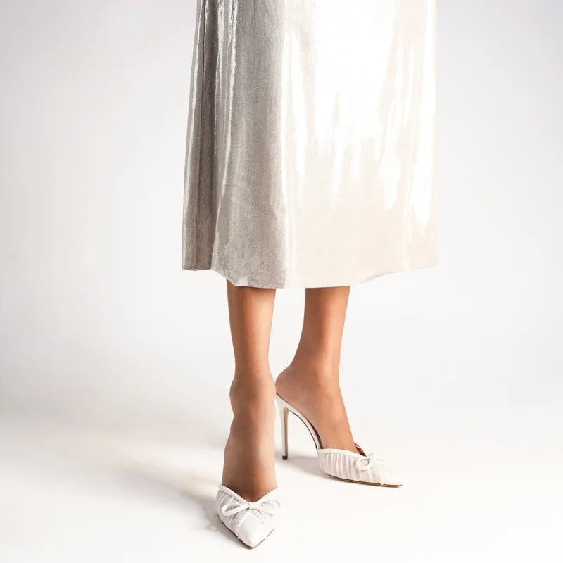 Weiße Schleife Sandalen 2025 - Elegante Pantoletten Stilettos - Slip-On Dünne Hohe Schuhe Damen Offene Zehen Hochzeit