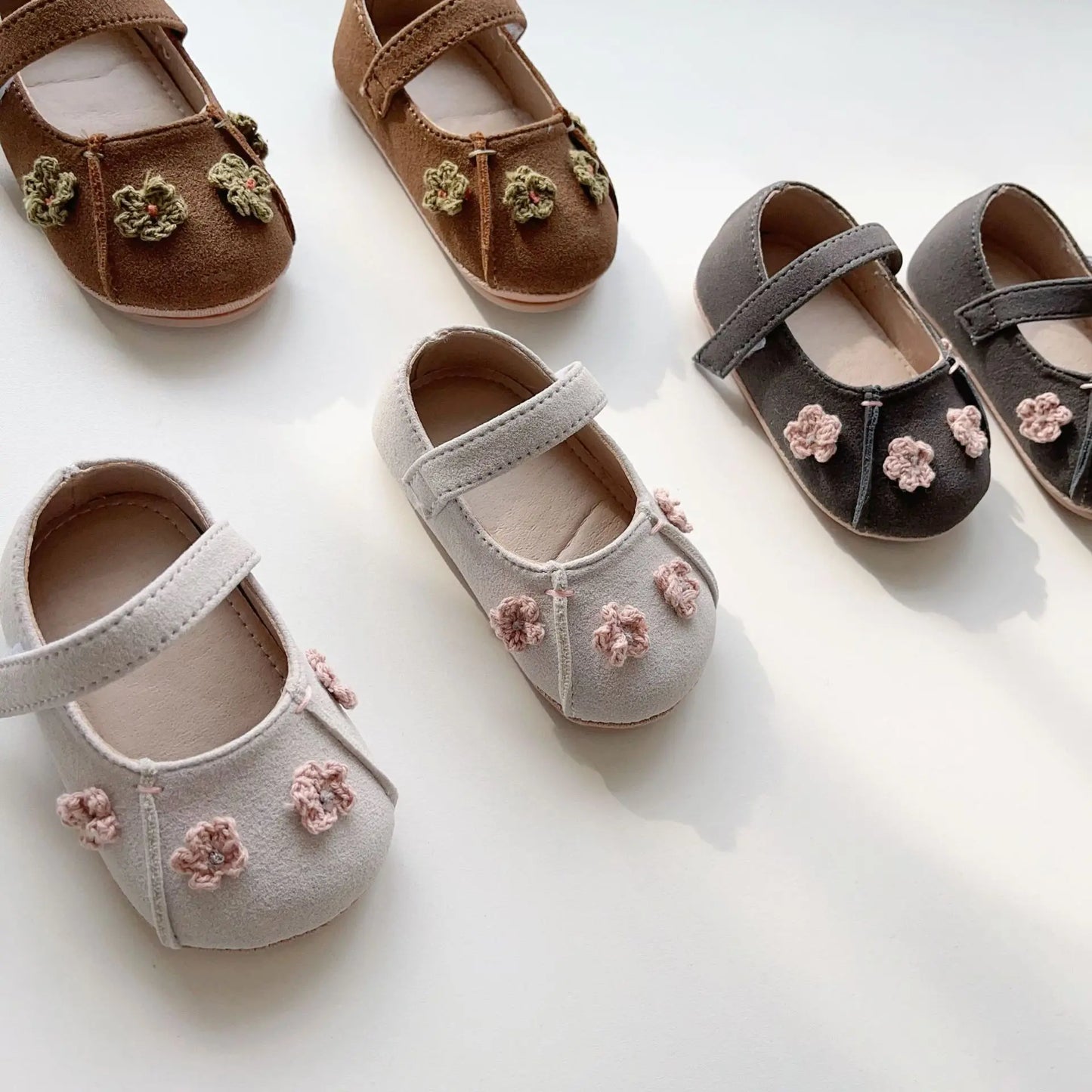 Mädchen Schuhe 2025 - Frühling Baby Prinzessin Koreanische Edition Blumen - Elastik Band Weiche Sohle Sneakers 1-3J