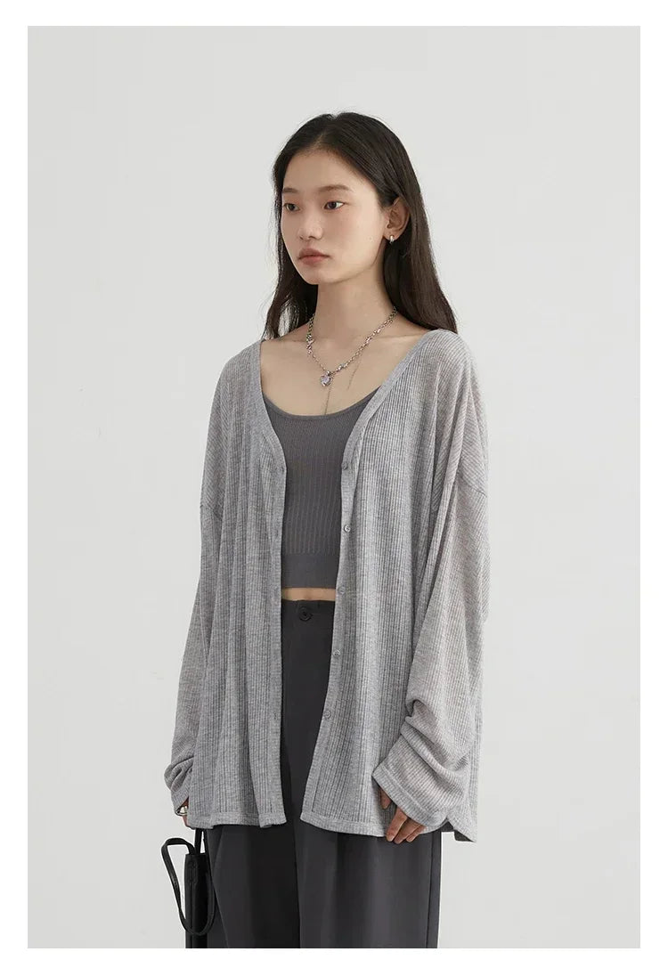 Belle V-Ausschnitt Strickjacke - M, Langarm, Leicht