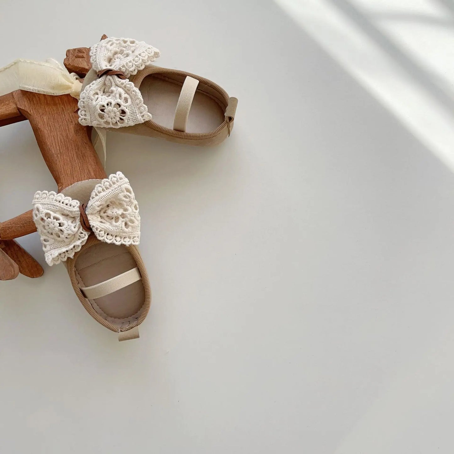 Mädchen Schuhe 2025 - Frühling Western Schleife Baby Schuhe - Vielseitige Sneaker Outdoor Rutschfest Weiche Sohle