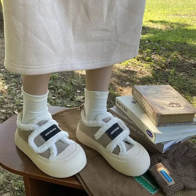 Winter Women Breathable Warm Sneakers White Wool Shoes Thick Heel Plaid Sneakers Casual Running Platform Lolita Shell Shoes