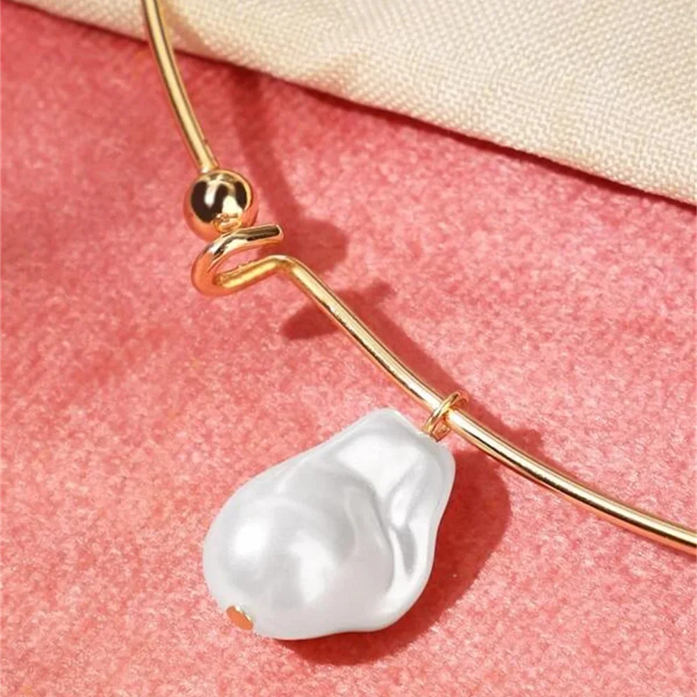 Vintage Fashion Gold-plate Simple Round Collar Shaped Faux Pearl Pendant Necklace For Women Female Girl elegant Punk Jewelry Gift
