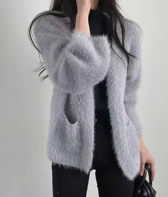 Fuyubetter V-Ausschnitt Strickjacke - Größe M, Gewicht 120–220 g/m²