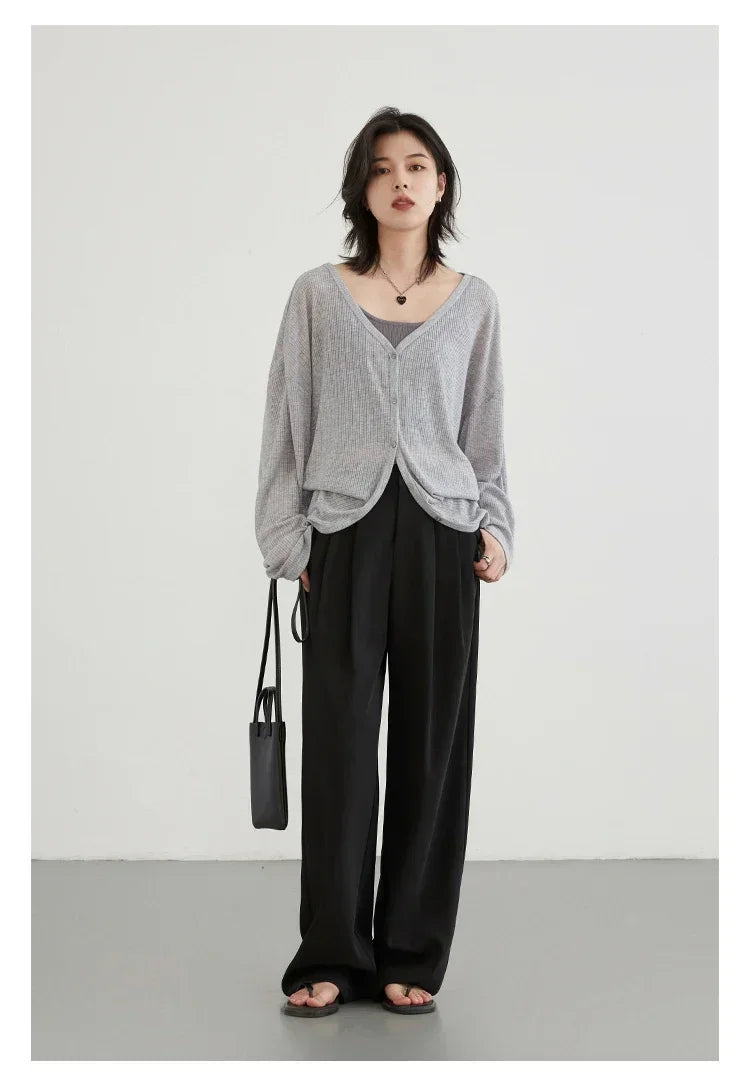 Belle V-Ausschnitt Strickjacke - M, Langarm, Leicht