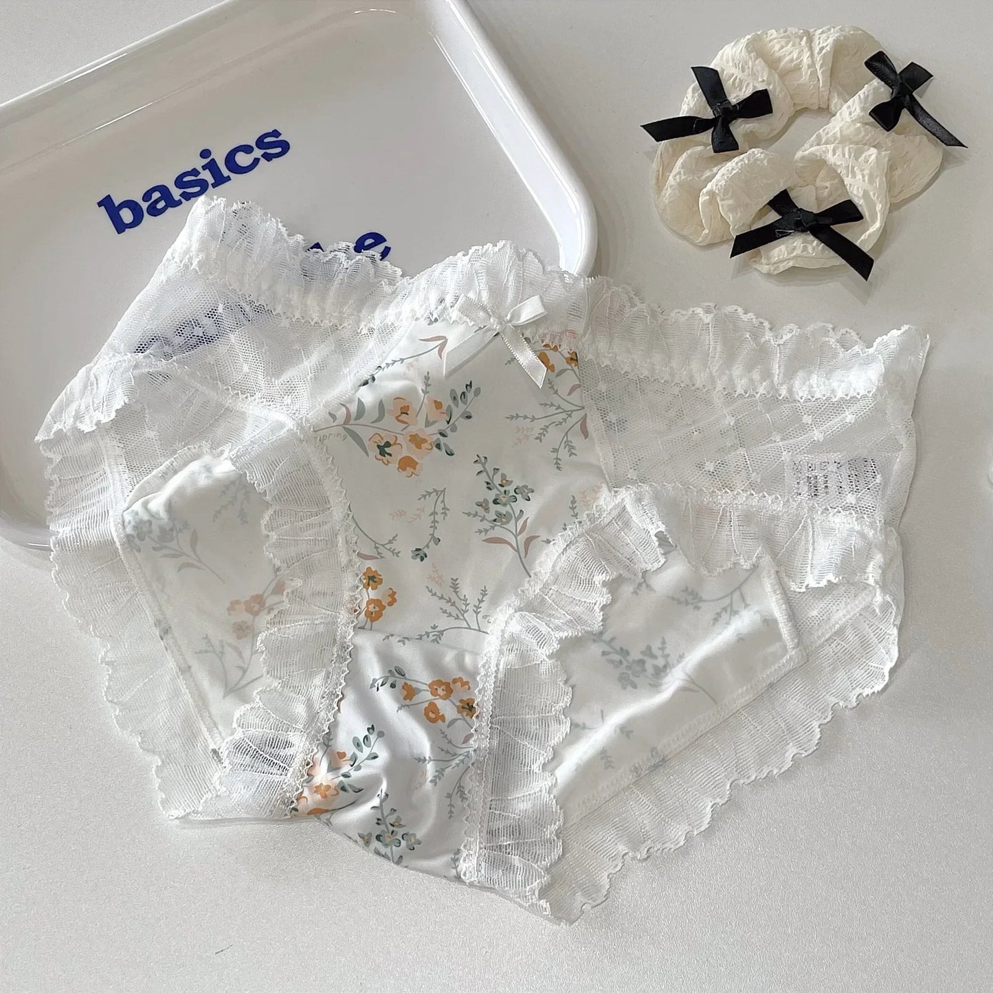 Floral Lace Women's Panties Middle Waist Plus Size Fashion Ice Silk Briefs Quick-drying Cotton Crotch Underpants Female Lingerie