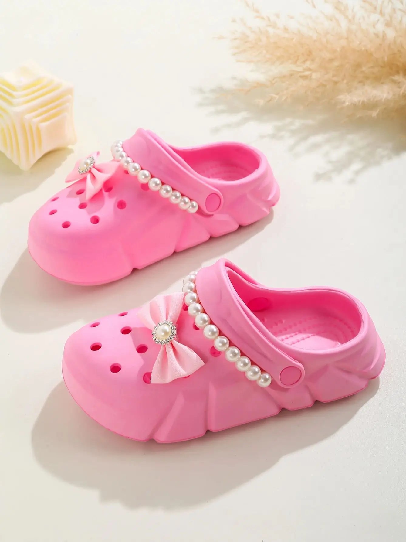 Mädchen-Clogs 2025: Atmungsaktive Schleife-Accessoires - Strand Garden Collection