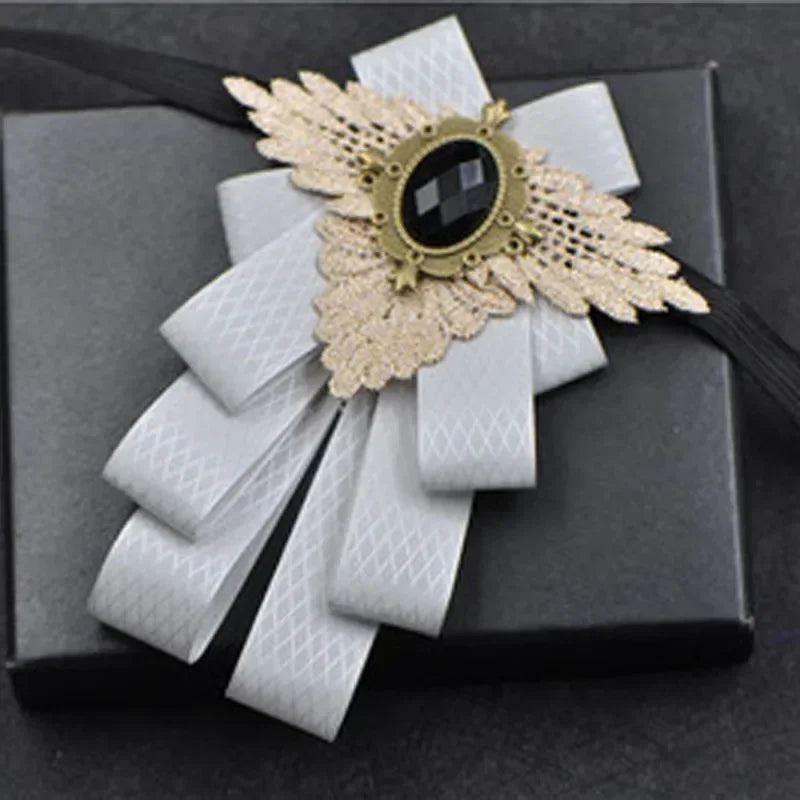 Set de nuntă 2025: Noua modă britanică pentru bărbați, performanță de nuntă pentru mire - Set de accesorii pentru bărbați cu papion, guler floral și buzunar, pentru petrecere de nuntă