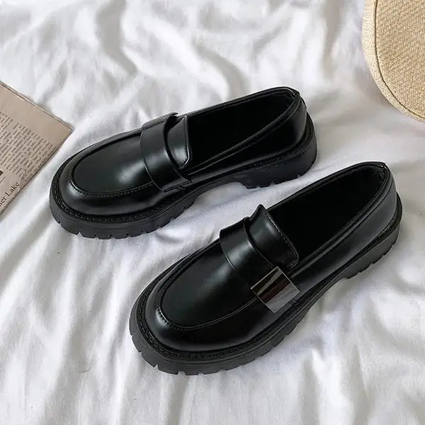 Womens Derby Shoes Black Flats British Style Casual Female Sneakers Ladies' Footwear Shallow Mouth Loafers With Fur Soft 2022