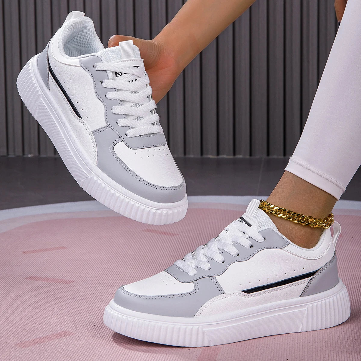 Women Shoes Skateboarding Shoes For Men Fashion Sneakers Lightweight White Black Sports Running Outdoor Casual Shoes